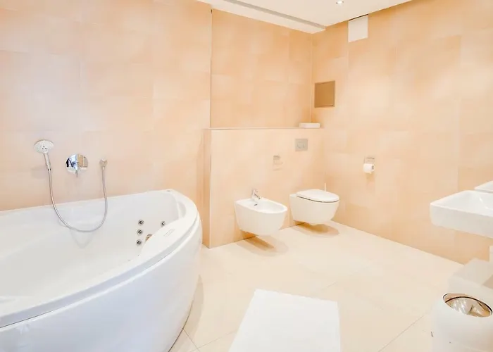 Schoene Am Dresdner Zwinger Appartement Dresden